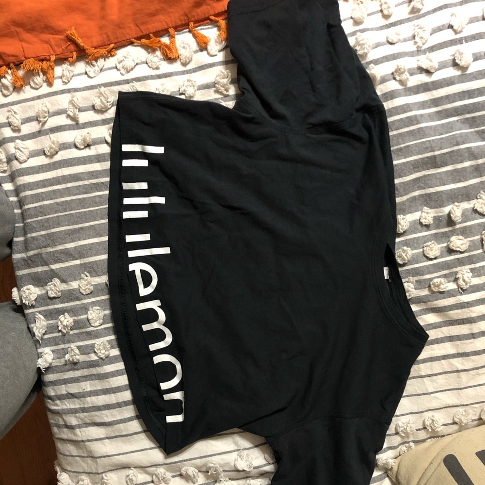 Lulu Lemon crop top.